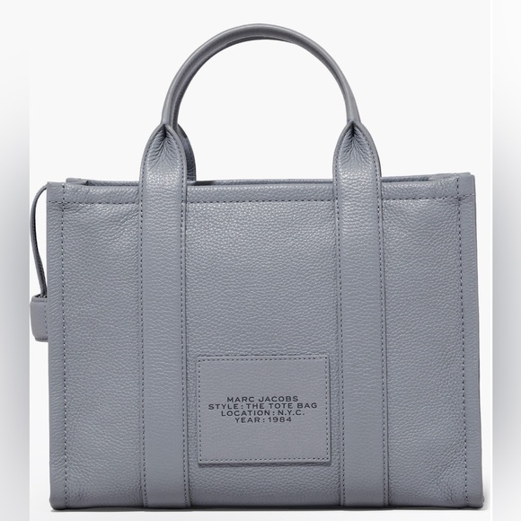 Marc Jacobs The Leather Medium Tote
Bag - Picture 8 of 13